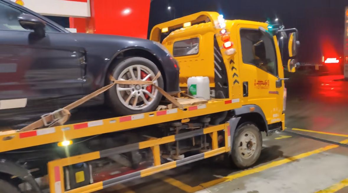克州行车途中遇到突发状况该如何呼叫道路救援？